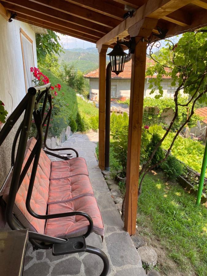 Къща За Гости Хаджиевата Къща Smolyan Buitenkant foto