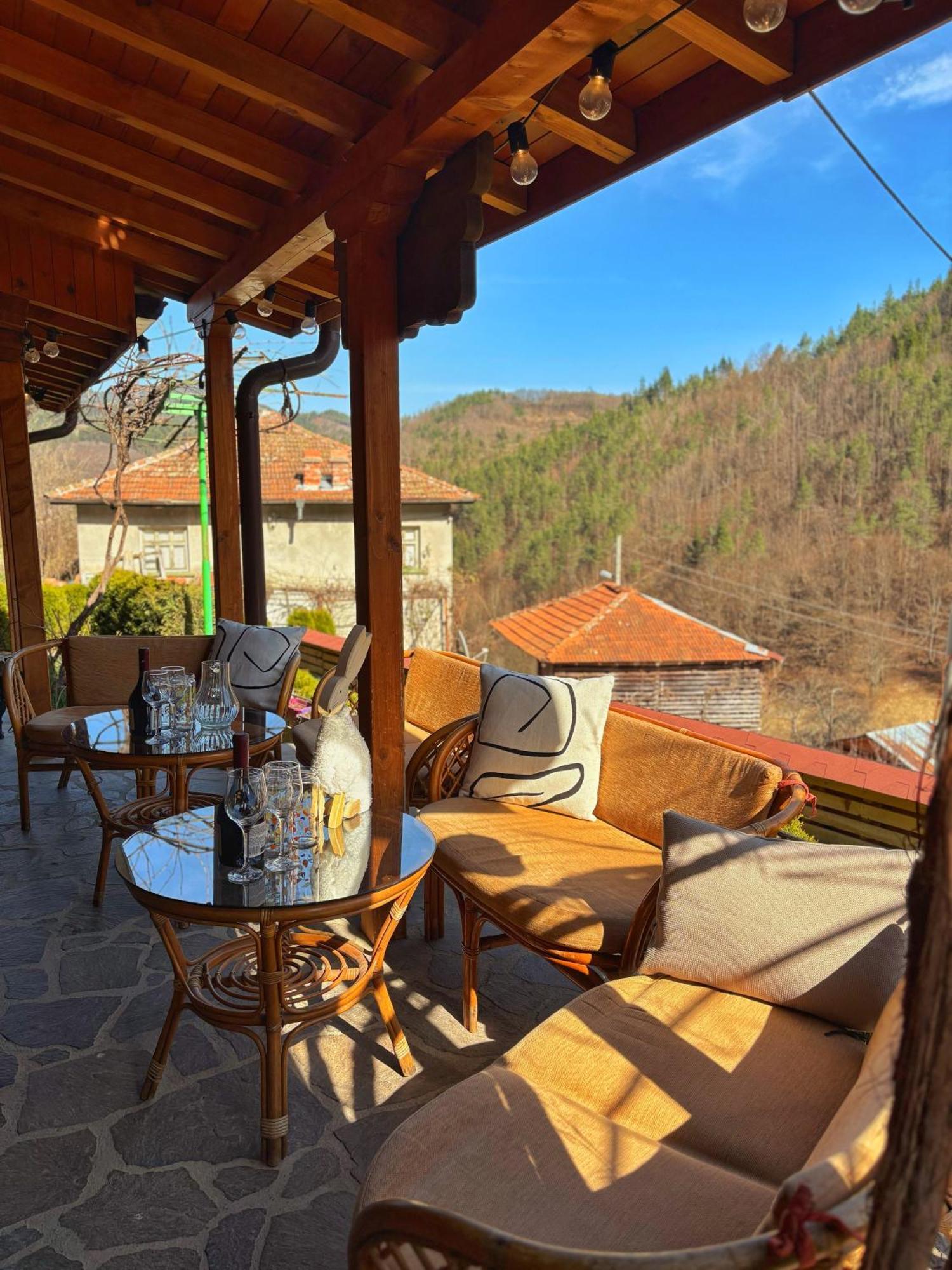 Къща За Гости Хаджиевата Къща Smolyan Buitenkant foto
