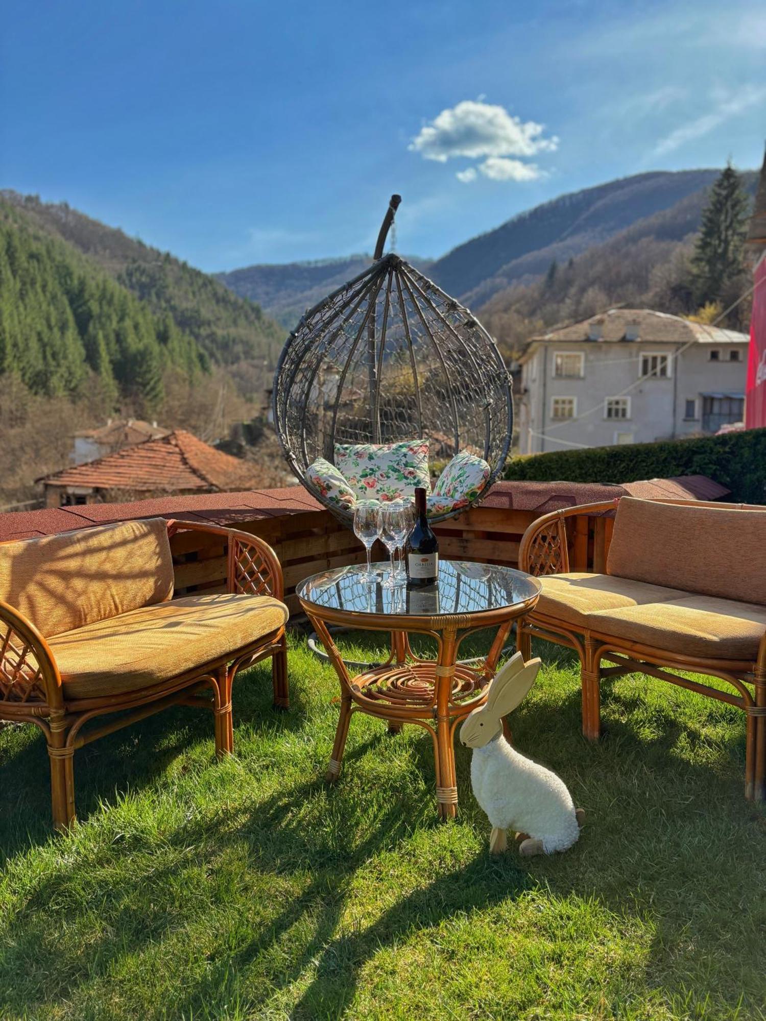 Къща За Гости Хаджиевата Къща Smolyan Buitenkant foto